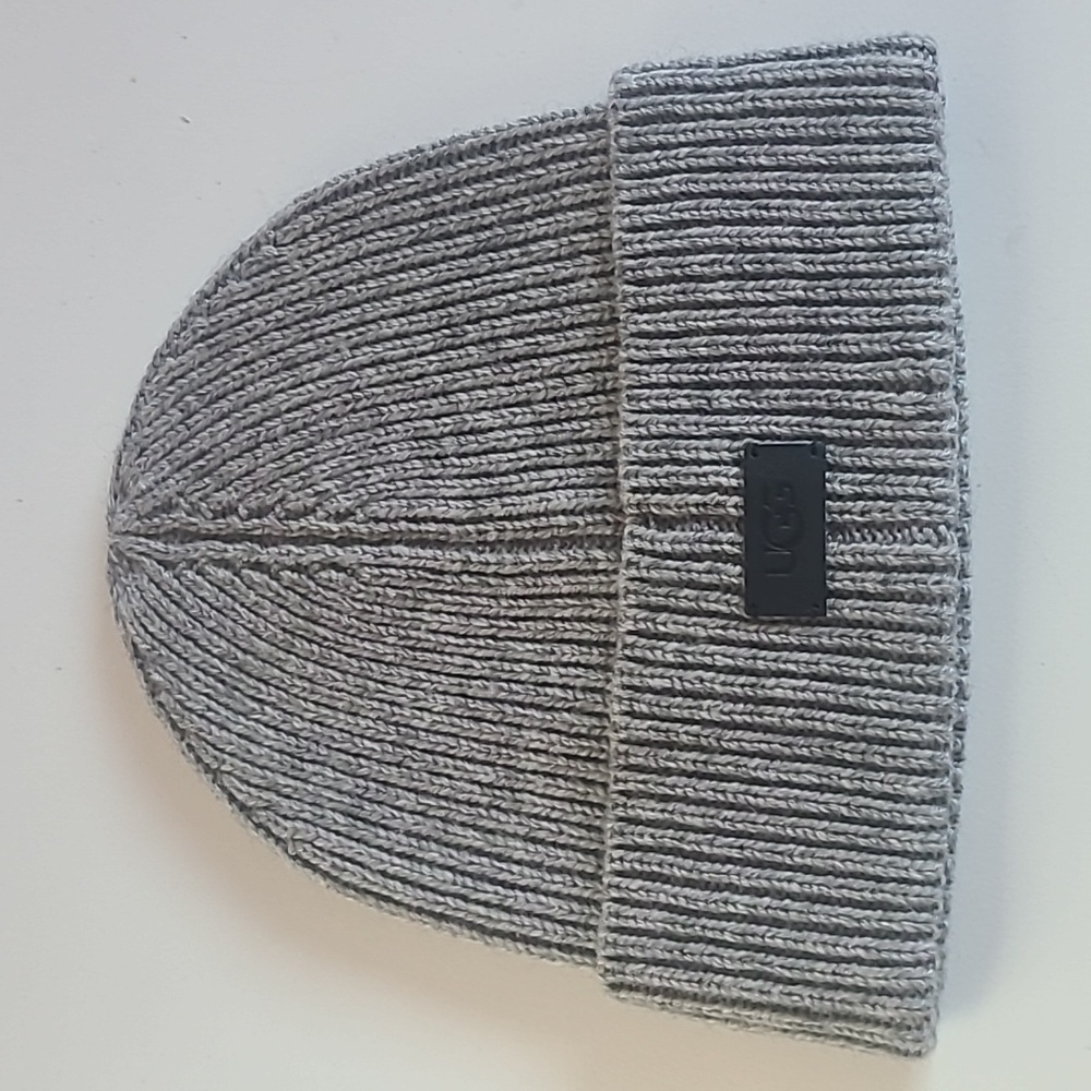 UGG Light Gray Ribbed Beanie Wool Blend
